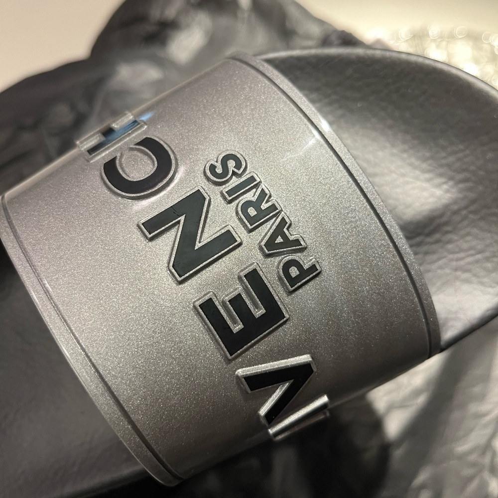 Not sold! (NEVER WORN) Givenchy slides